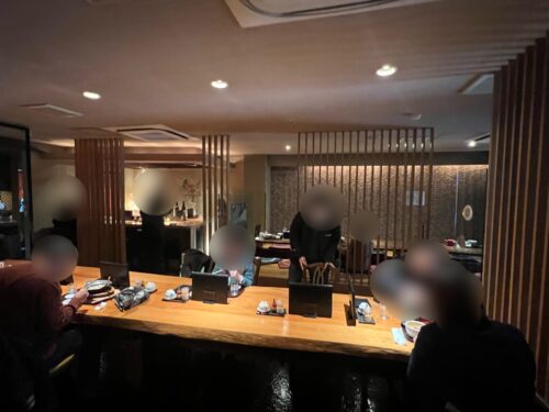 そば縁肆 さか本の店内