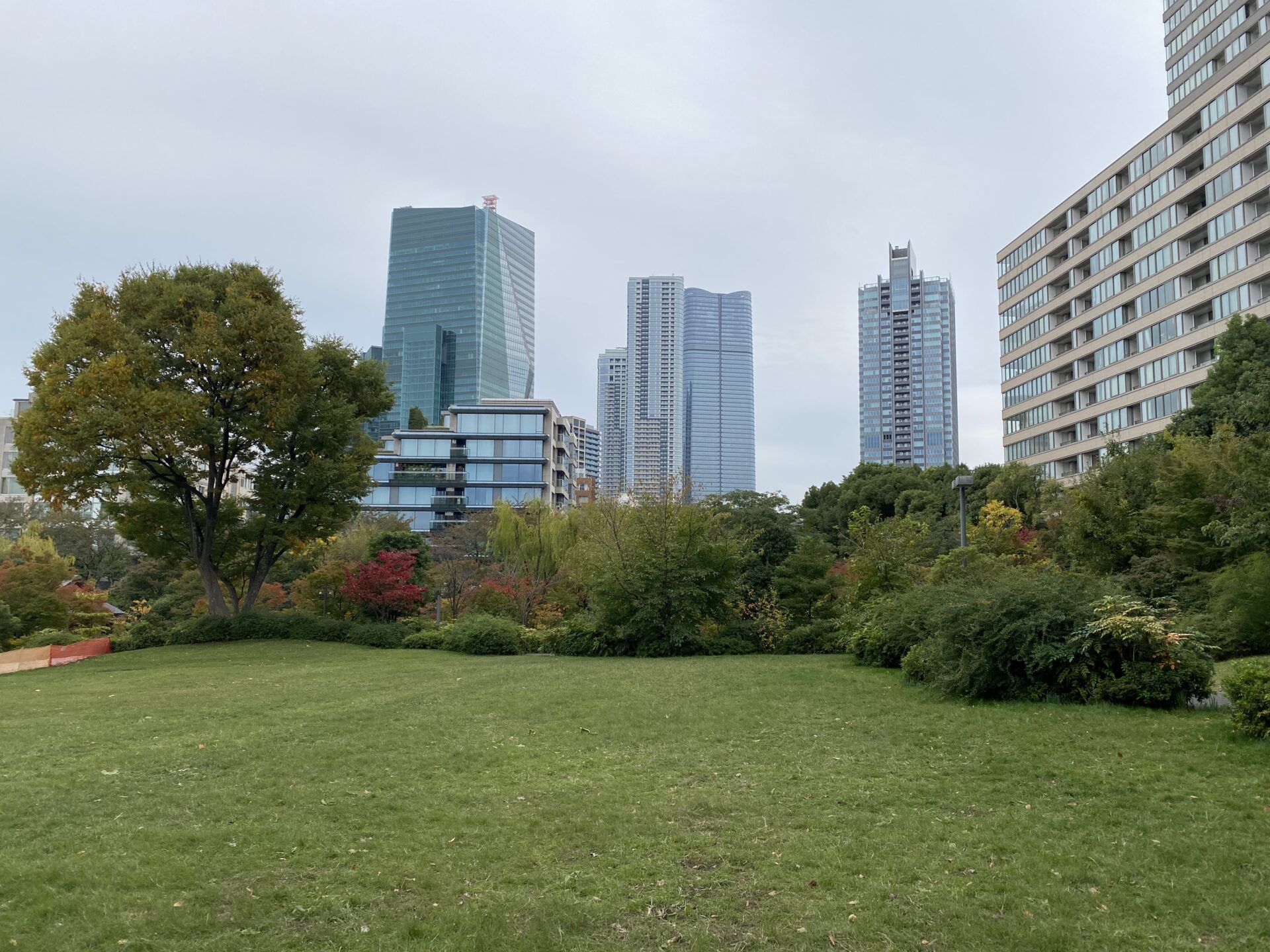 【港区】都営大江戸線で東京ミッドタウン→檜町公園