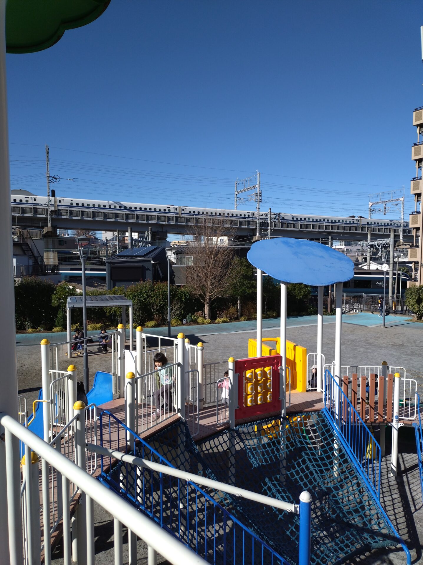 【品川】大型遊具あり！水遊びも！新幹線ビューの公園「しながわ中央公園」