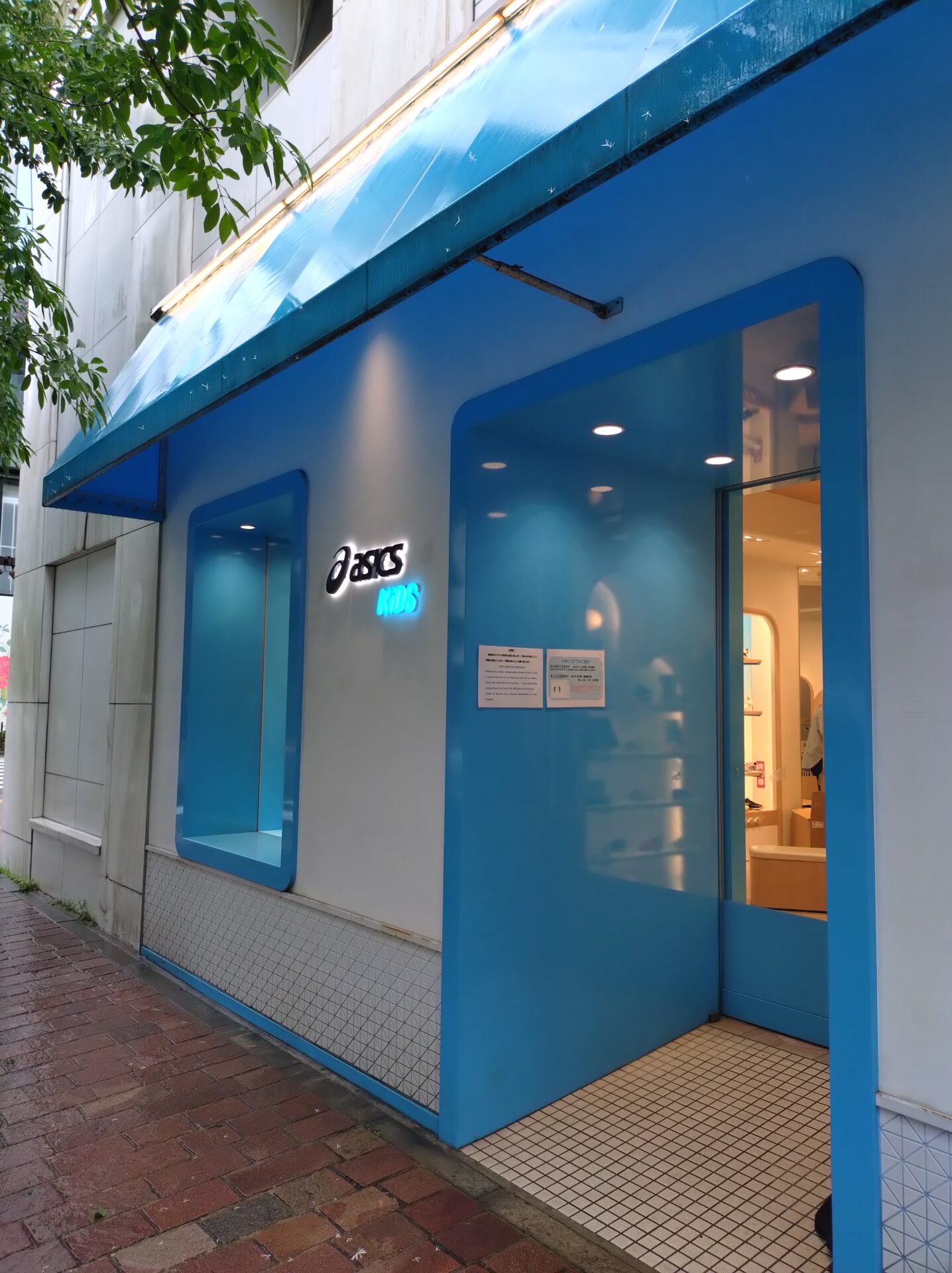 【銀座】【レポ】大人気の「アシックス キッズ GINZA」待ち時間について聞いてきた！