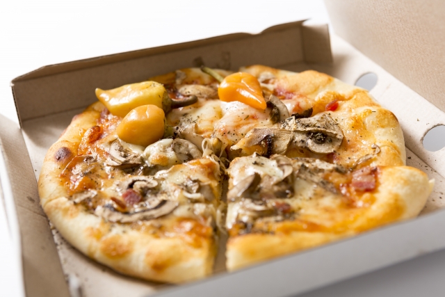 春休みに嬉しい！ドミノ・ピザが750円から食べられる「ドミノの感謝祭」と「ラッキーウィーク」が同時開催☆3月25日までの期間限定！