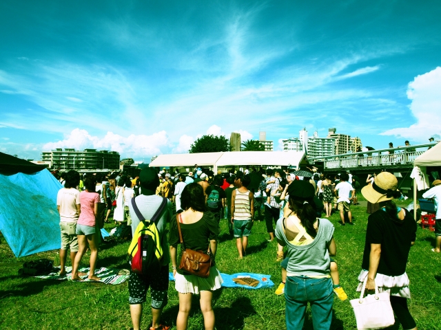 緑の中で音楽を楽しもう！第一回KUSATSUGAWAフェスティバル　in　ai彩ひろば開催　観覧無料