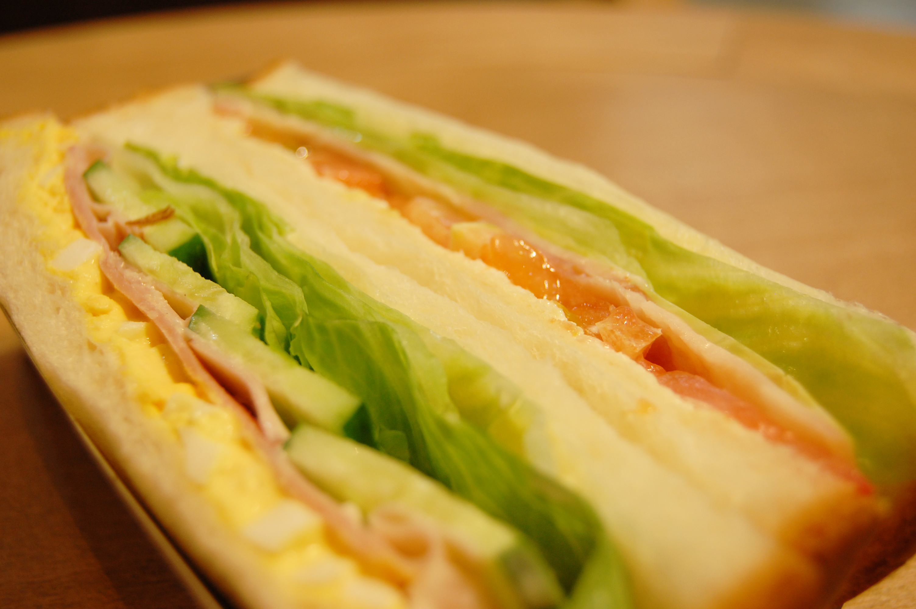 黒いサンドイッチ「戦国サンド」が彦根に登場！！1月25日OPEN♪