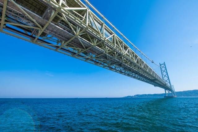 世界一のつり橋を下から見上げよう！明石海峡大橋クルーズ  12歳まで無料に！　7月16日〜8月31日　期間限定