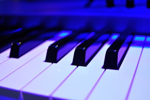 【入場無料】プロの音楽家が奏でるコンサート★ピアノノトナリ～Blue Piano de『四季彩』～開催＜6/19＞