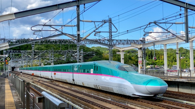 【4/20～】電車好きも車好きも満足？！新幹線×有名ミニカーの夢コラボ商品発売です。