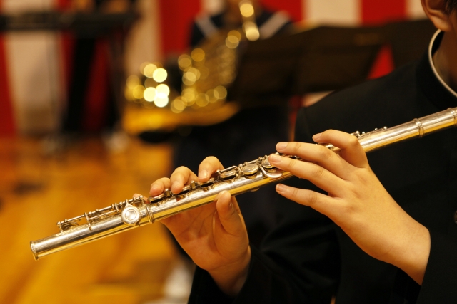 子どものオーケストラデビューはこれ！巨大スクリーン解説付きで夢中になる1時間【びわ湖ホール 音楽会へ出かけよう！】