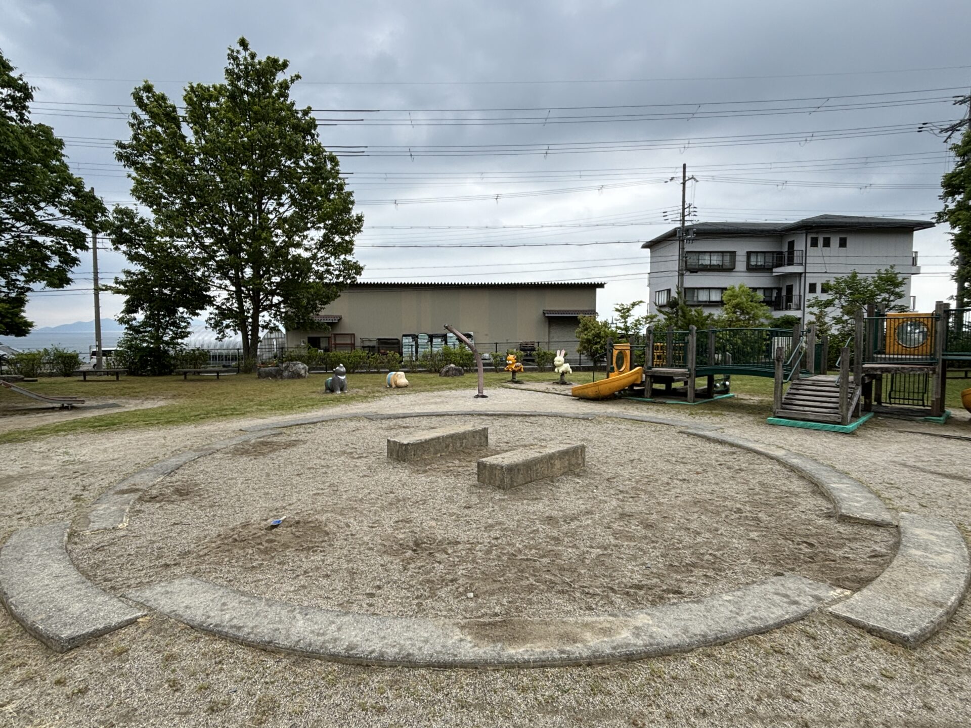 ローラー滑り台、新感覚遊具、土俵まで！横綱級に楽しい「すもう公園」行ってきた！【大津市 清林パーク】