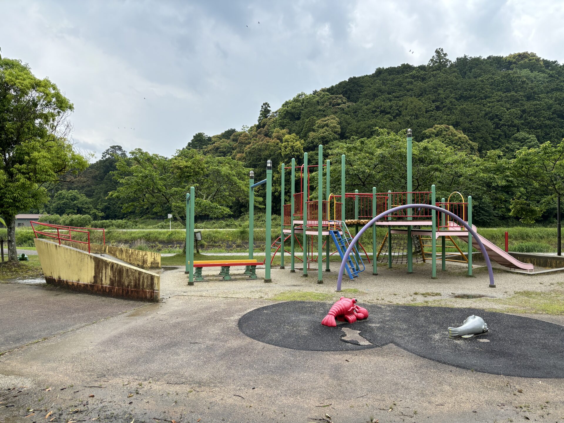 まるで海の世界にいるみたい！大型アスレチック＆世界観がかわいい！水遊びもできる公園【和邇公園】に行ってきました！