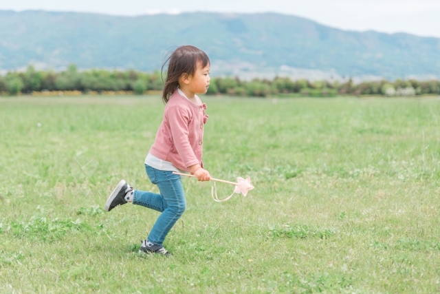 走り回る子ども