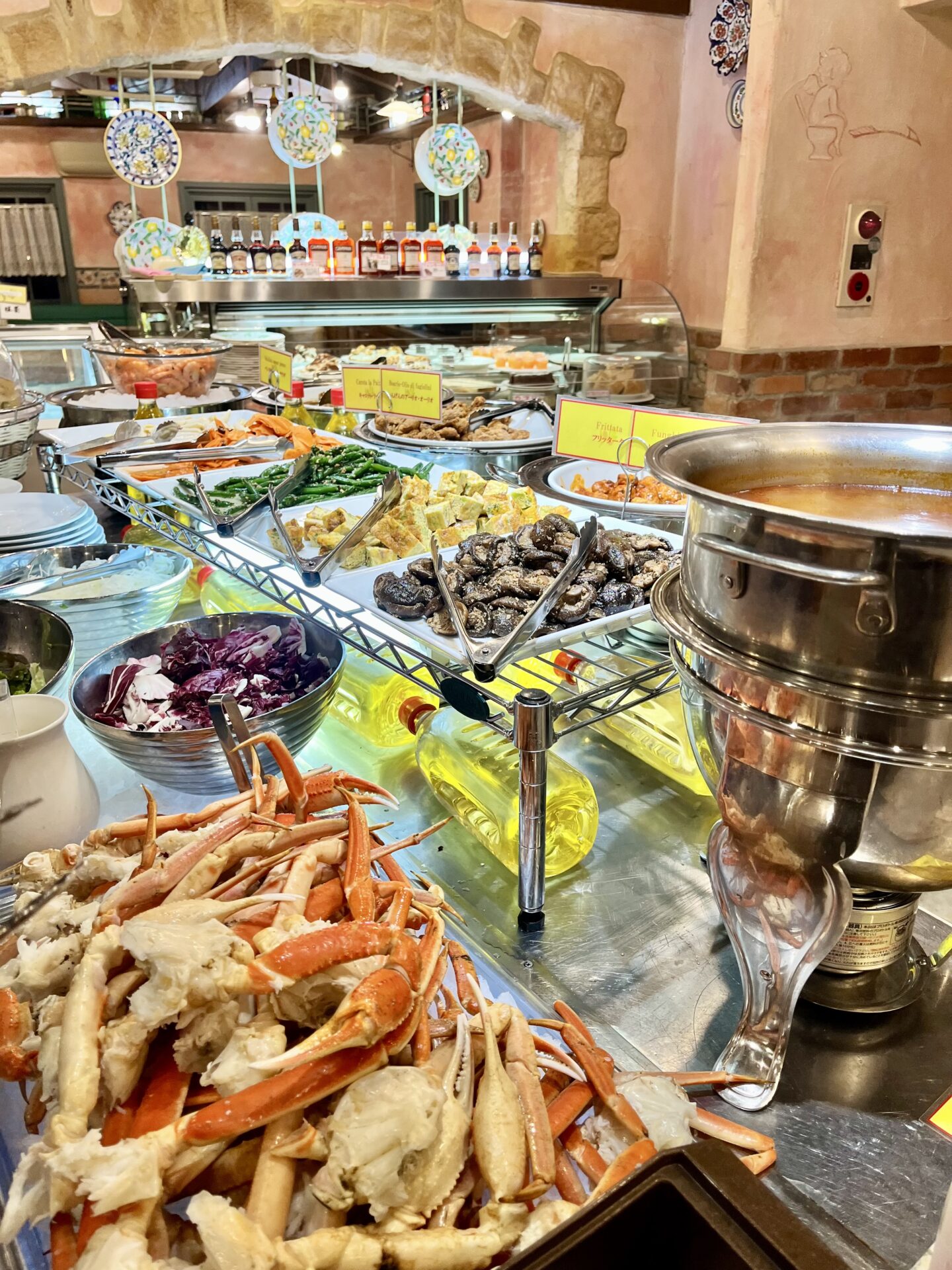 滋賀でカニ食べ放題行ってきました★前菜・デザートも食べ放題の大人気企画【なくなり次第終了】ディナータイム限定！ズワイガニバイキング【オリーブキッチン守山・大津・近江八幡】