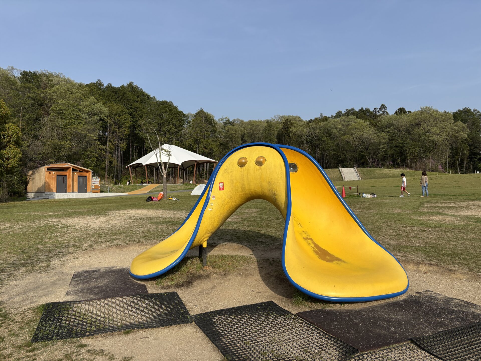 楽しすぎてリピ決定☆【びわこ文化公園】で大型遊具×無料貸し出しグッズ×ゆったり読書が快適すぎた！