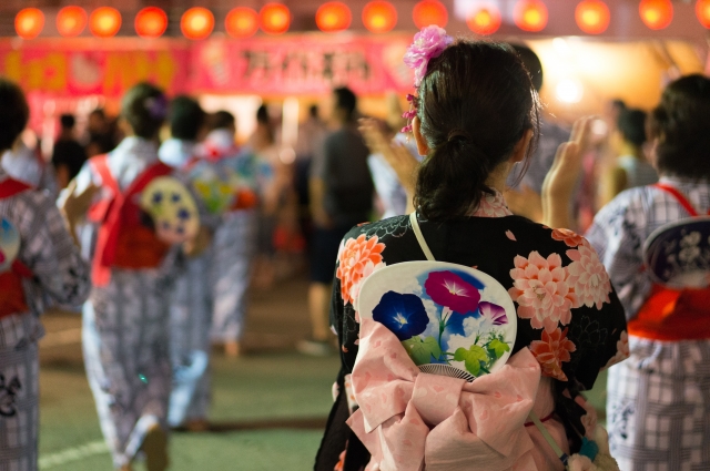 盆踊り大会、充実の屋台！【ことう夏まつり‐ことぼん2025-】スペシャルゲストにあの人気芸人さんも登場！？【東近江市】
