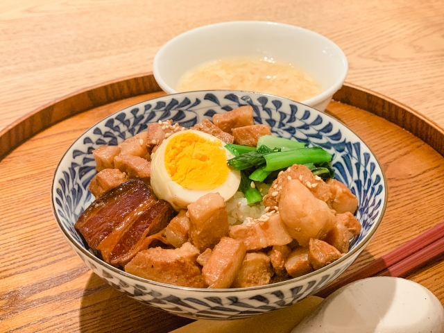 【NEW OPEN】美味しく食べて保護犬の未来につながるお店〈どりあん食堂〉