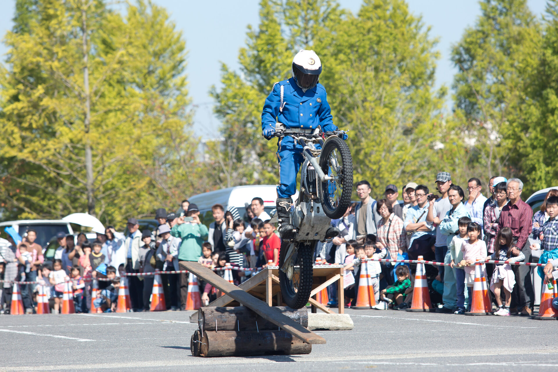 はたらく車集結!【入場無料☆交通安全フェア】豪華ステージ&体験・遊べるイベント盛りだくさん!キッチンカーや縁日屋台も登場♪