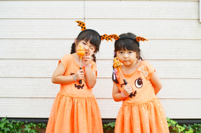 各回先着20名様におかしをプレゼント！【ハロウィン チンドン屋パフォーマンス】イオン近江八幡ショッピングセンターにて開催☆