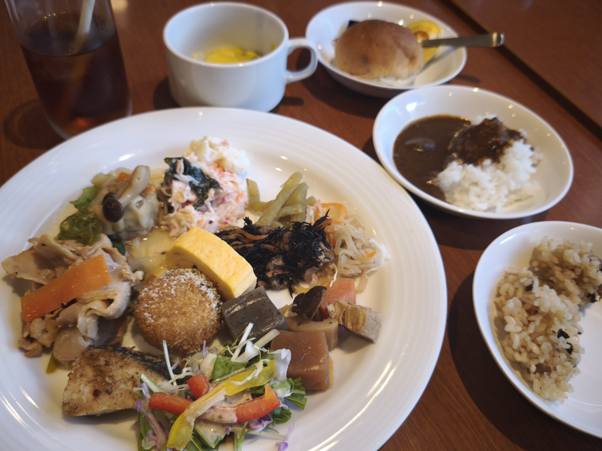 コスパ◎!3歳以下無料!ホテルランチ大人1500円以下で食べ飲み放題!さらに割引も【行ってきた】ランチブッフェ 秋の味覚フェア【アーバンホテル】