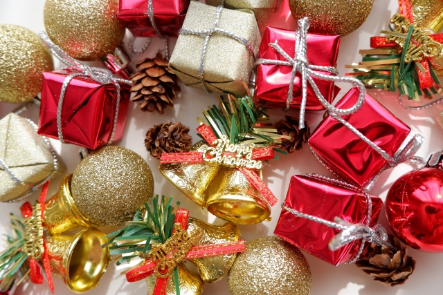 参加無料！先着100名様限定！クリスマスのBOXを積むゲームにチャレンジしてお菓子をもらおう！【12月7日】【イオンタウン湖南】