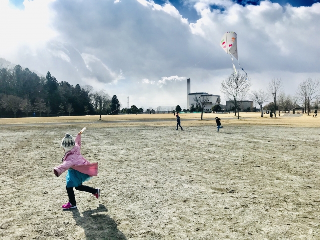 無料餅つき＆どんど焼き！「伝承遊び」を楽しむ正月イベントが目白押し【びわ湖こどもの国1月開催イベントまとめ】