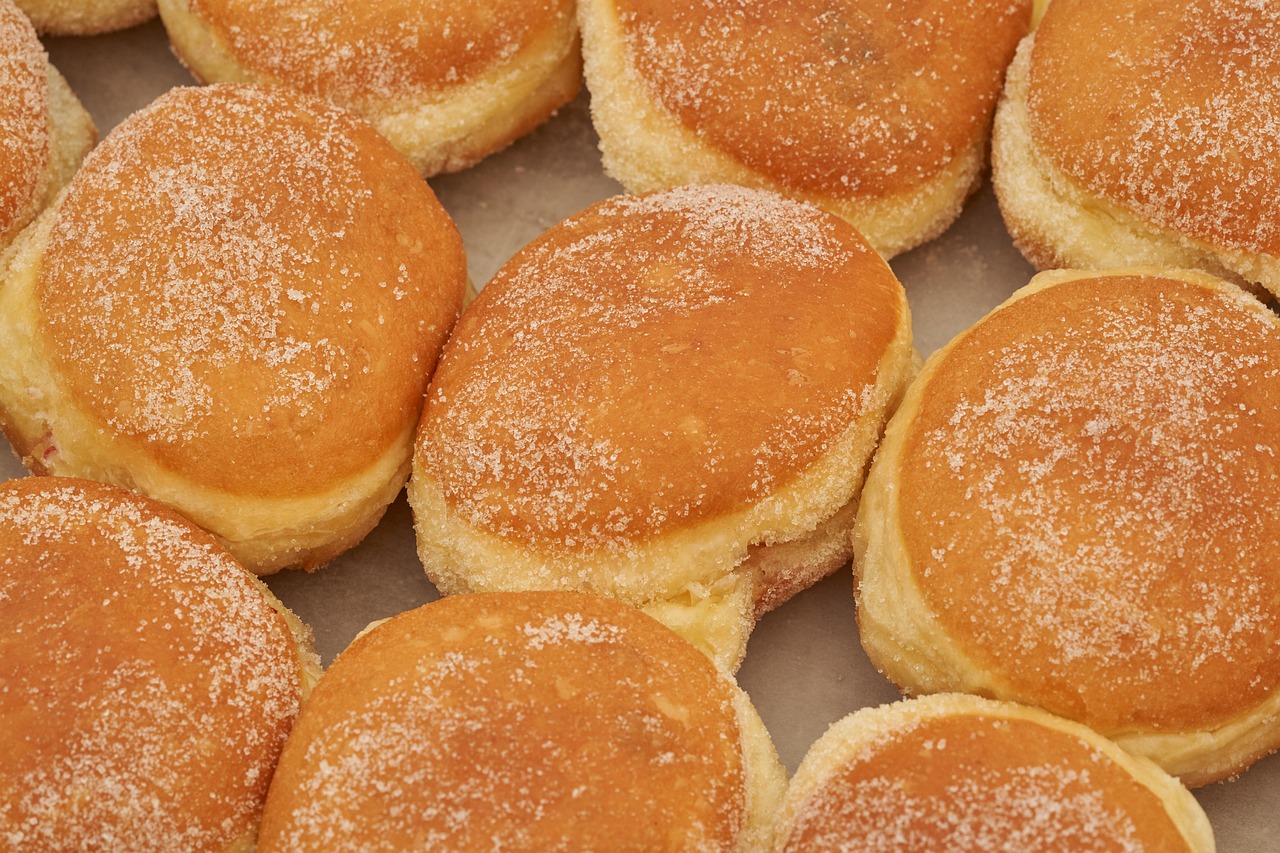 彦根市に国産小麦を使用した ”生ドーナツ専門店” 【crema donut.】がニューオープン！ふんわりもっちりとした生地に、たっぷりクリームを詰め込んだ生ドーナッツ♪