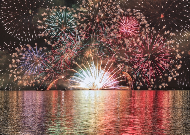 【初開催】生演奏×花火のシンクロ演出の圧倒的スケール感☆「Symphonic Starmine 2026」が草津市烏丸半島で響き渡る【5月9日】