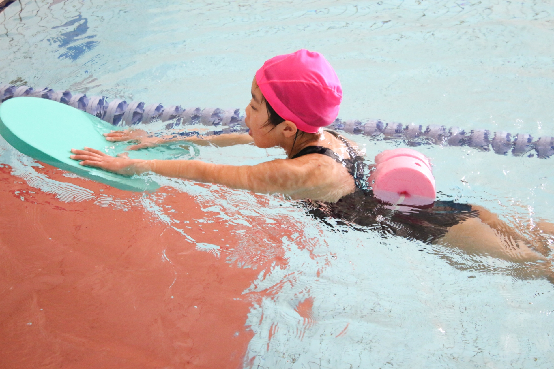 【2026年春休み短期水泳教室】ラックスイミングクラブ湖南キッズで 2/7 WEB 受付スタート！お得な早期割引有り♪