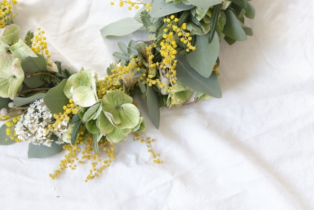 【4月1日】予約制！ママの自分時間に♪春のお部屋に飾りたい！草花を使ったリースのワークショップ開催！【イノブン草津エイスクエア店】