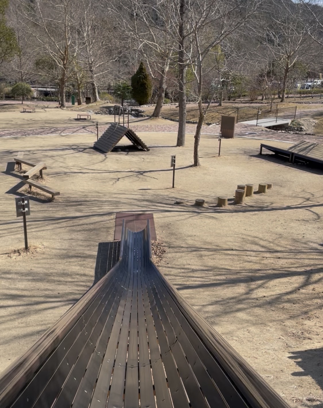 無料なのに「1日遊べる公園」知ってる？自然の中にユニークな遊具がいっぱい【近江富士花緑公園】