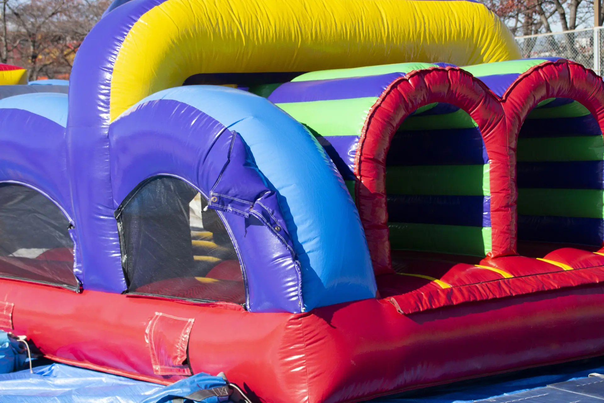 【GWのお出かけに♪】巨大滑り台やトランポリンなど大型エア遊具が登場するよ！【ゴールデンウィークぽよぽよ遊具フェスティバル2026】