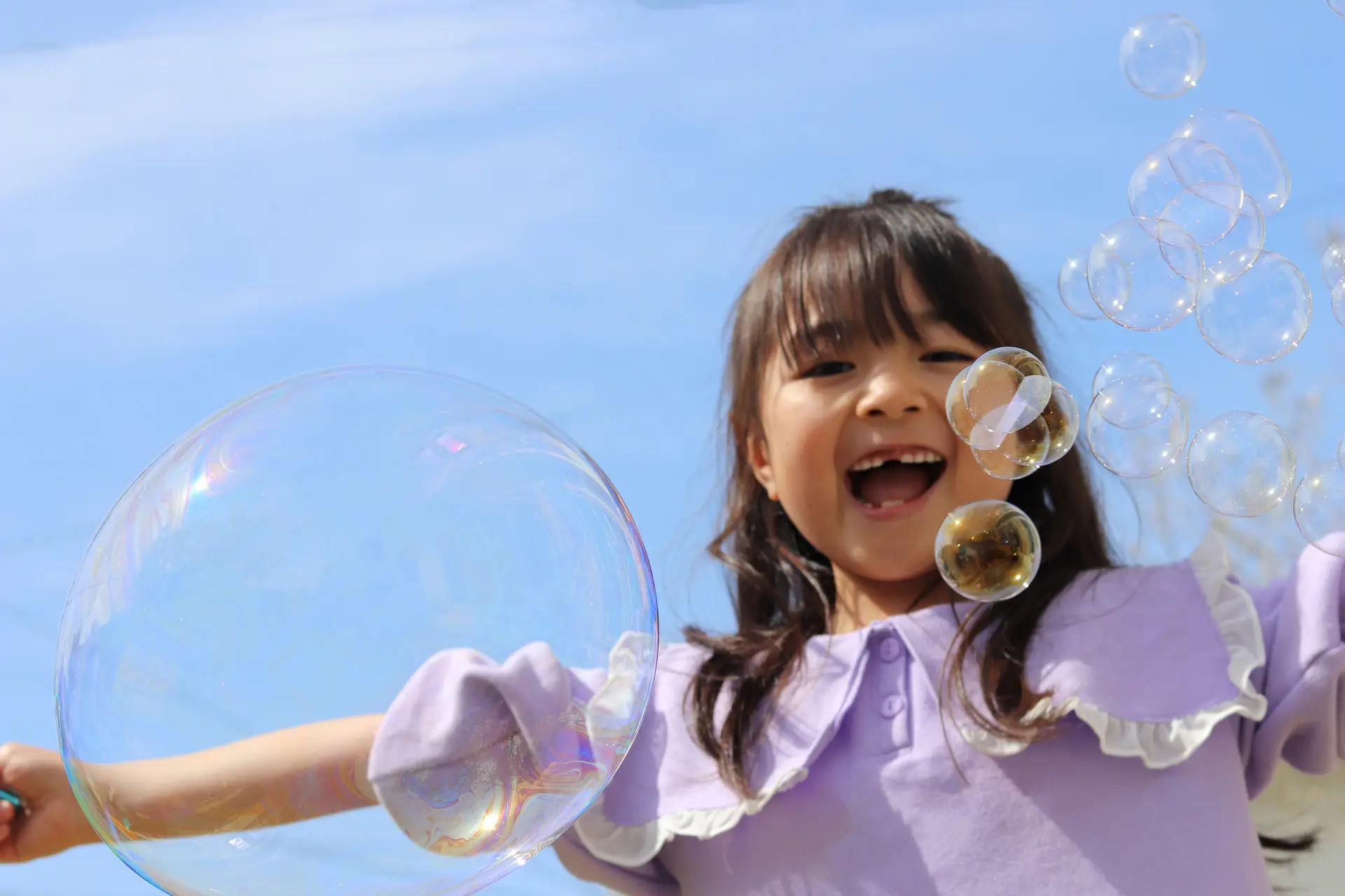 シャボン玉ショーの開催も！草津在住のシャボン玉名人【 ”なまずえさん”と遊ぼう！シャボン玉hoihoi ♪】が開催★ 4/29 ＜エイスクエア＞