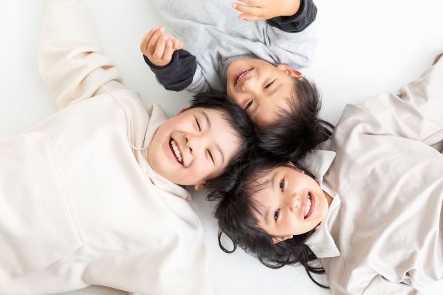 【滋賀の子育て】「これ知りたい」が見つかる♪滋賀県公式「ハグナビしが」使ってる?おでかけ・制度・子育てのお役立ち情報が満載!