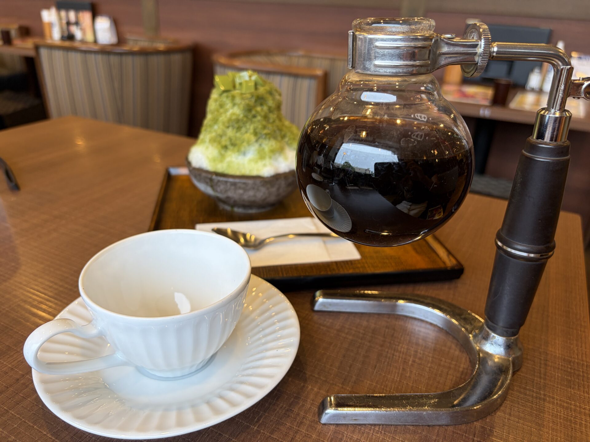 【草津市】子連れに嬉しい絵本やおむつ替え台も♪【行ってきた！】「倉式珈琲店 エイスクエア草津店」で本格サイフォン珈琲と絶品ホットサンドを堪能！