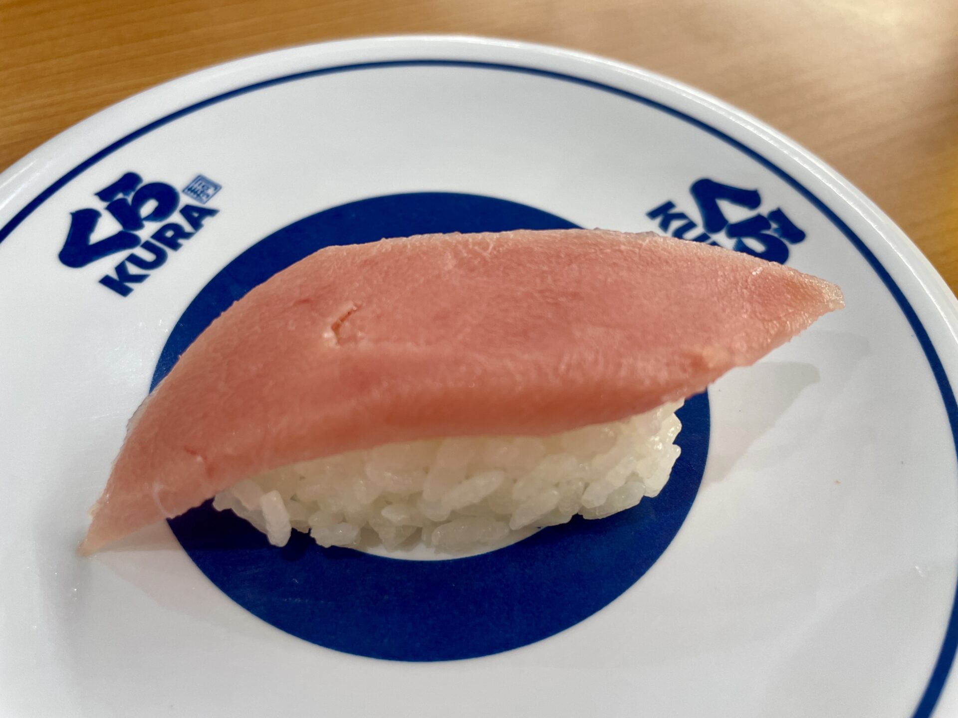 あのちいさくてかわいい大人気キャラの湯呑みやすし皿先着プレゼント!ビッくらポンの景品やメニュー・ゲーム動画も特別仕様に【8/21~】コラボキャンペーン【くら寿司】
