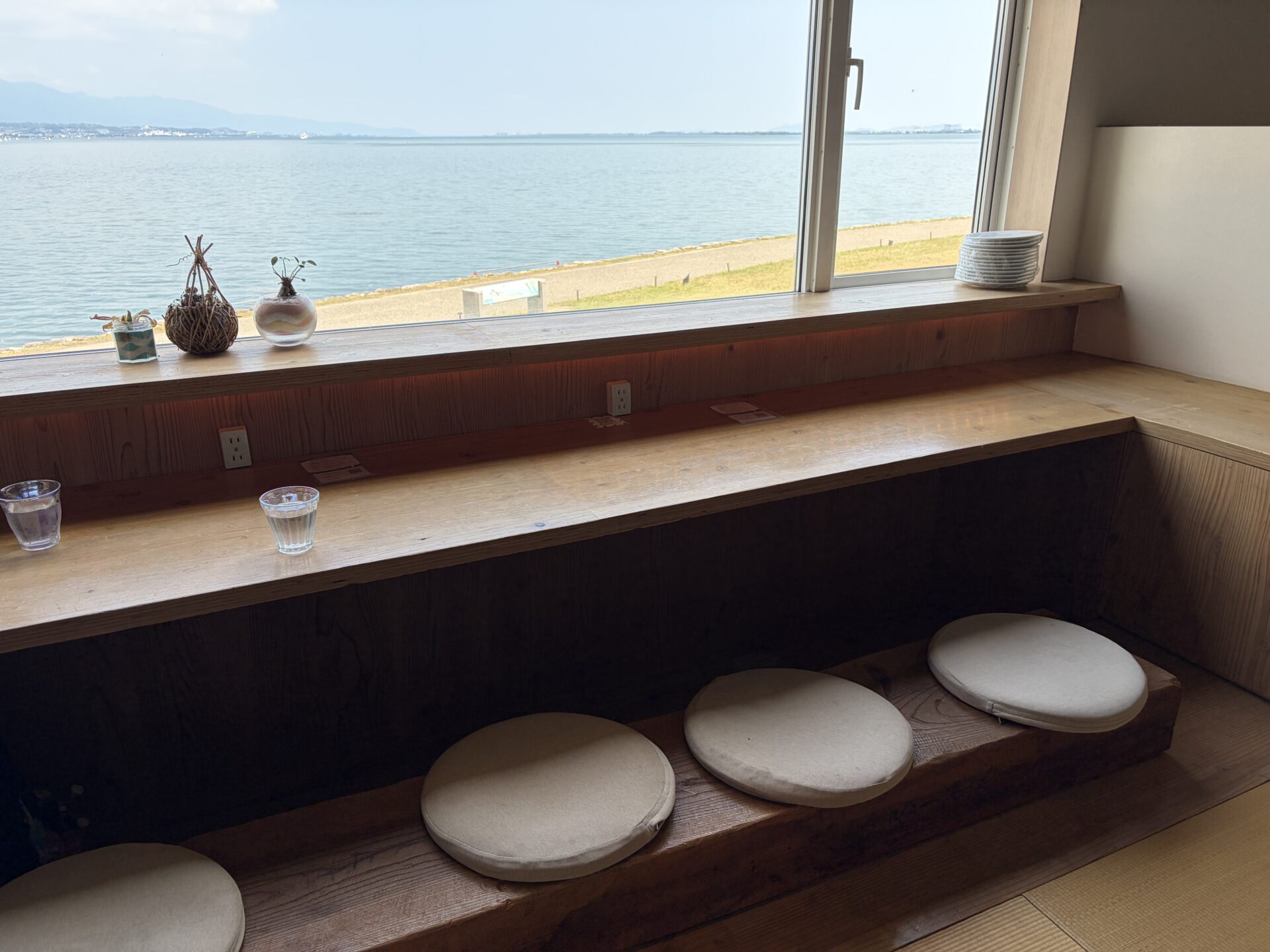 【大津市】絶景のびわ湖を眺めながら快適子連れランチ！「なぎさWARMS」でスープおかわり自由＆絶品スイーツまで満喫しました♪