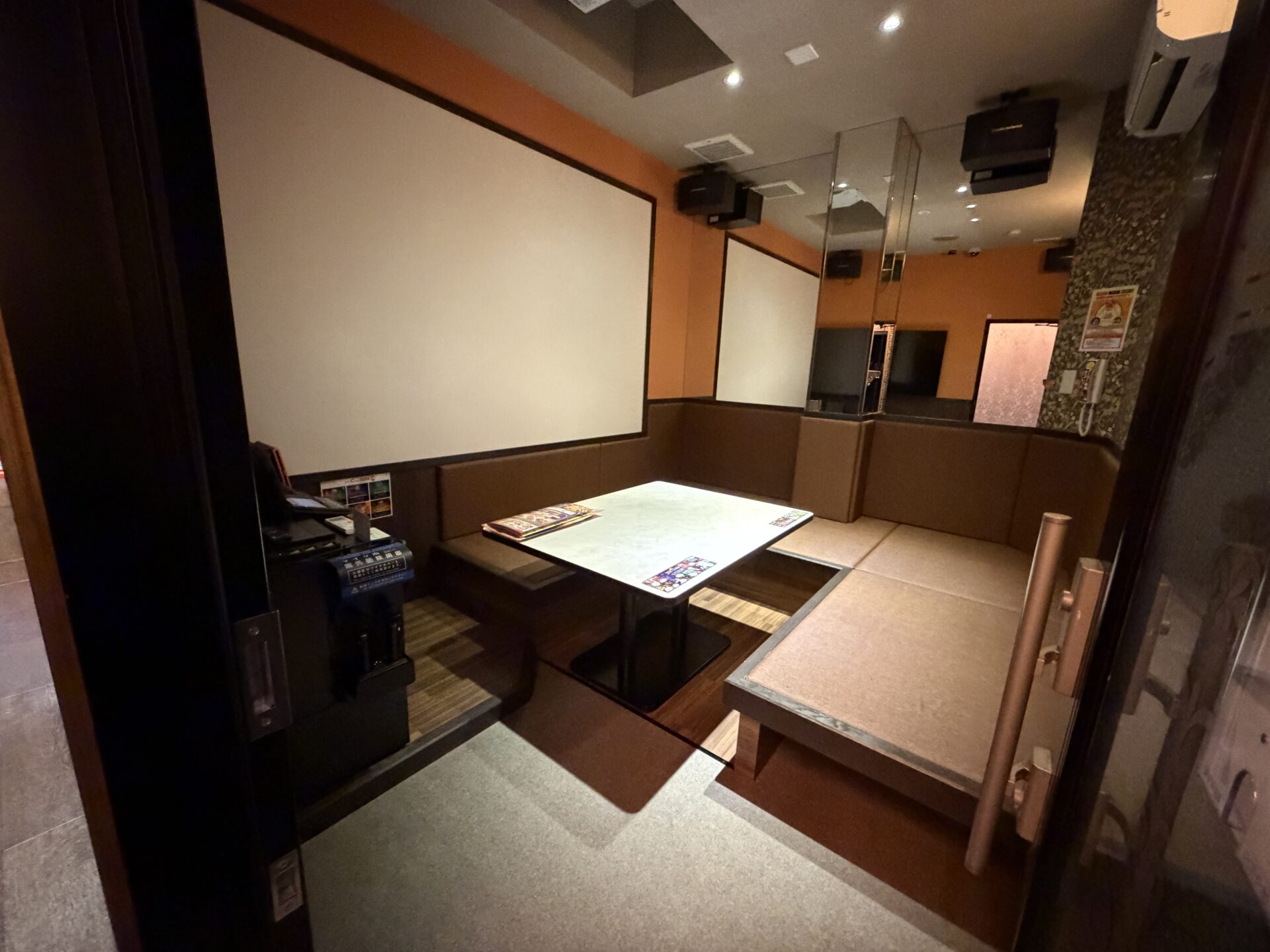 【草津市】7/31オープン！全室大画面プロジェクター完備、リーズナブル＆持ち込みOKが嬉しい「カラオケJOYJOY 草津駒井沢店」へ行ってきました