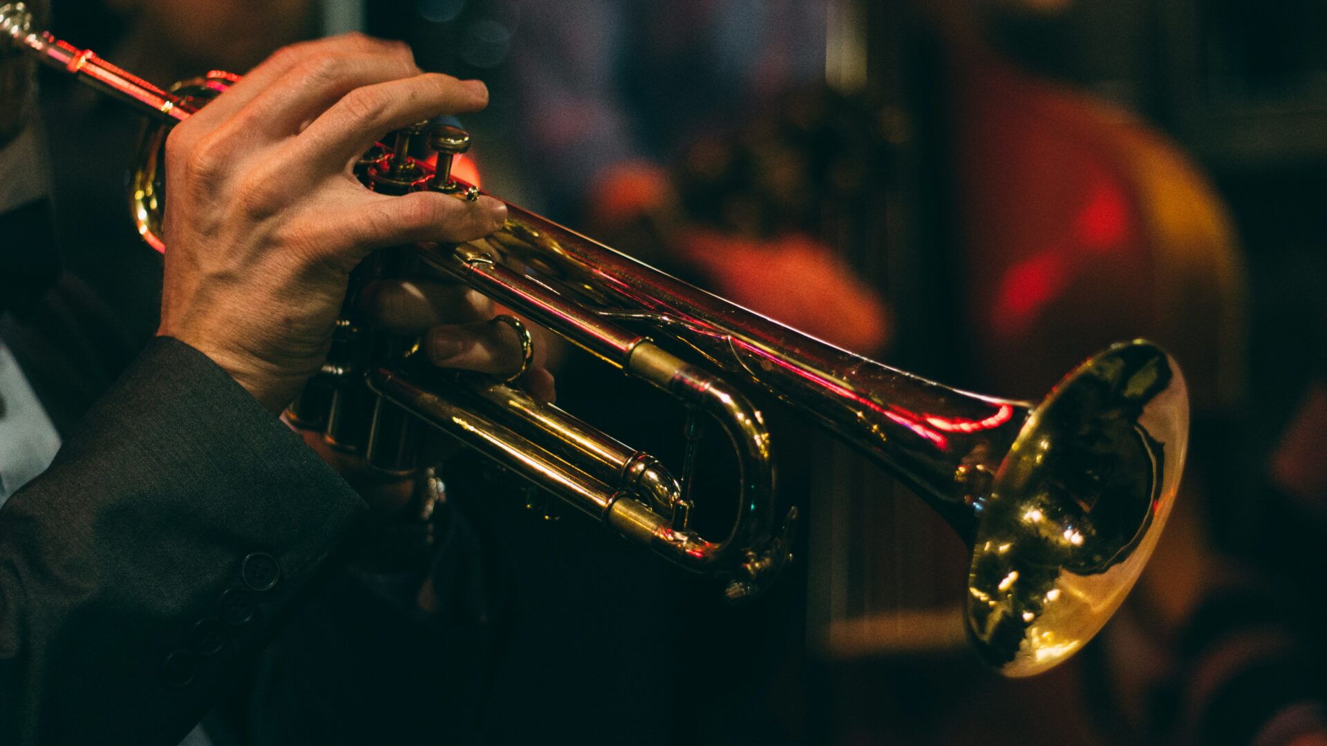 【8/8】キッチンカー、クラフト雑貨、音楽が大集合の【つがやまナイトマルシェ】♪今年はJAZZコンサートも同時開催☆