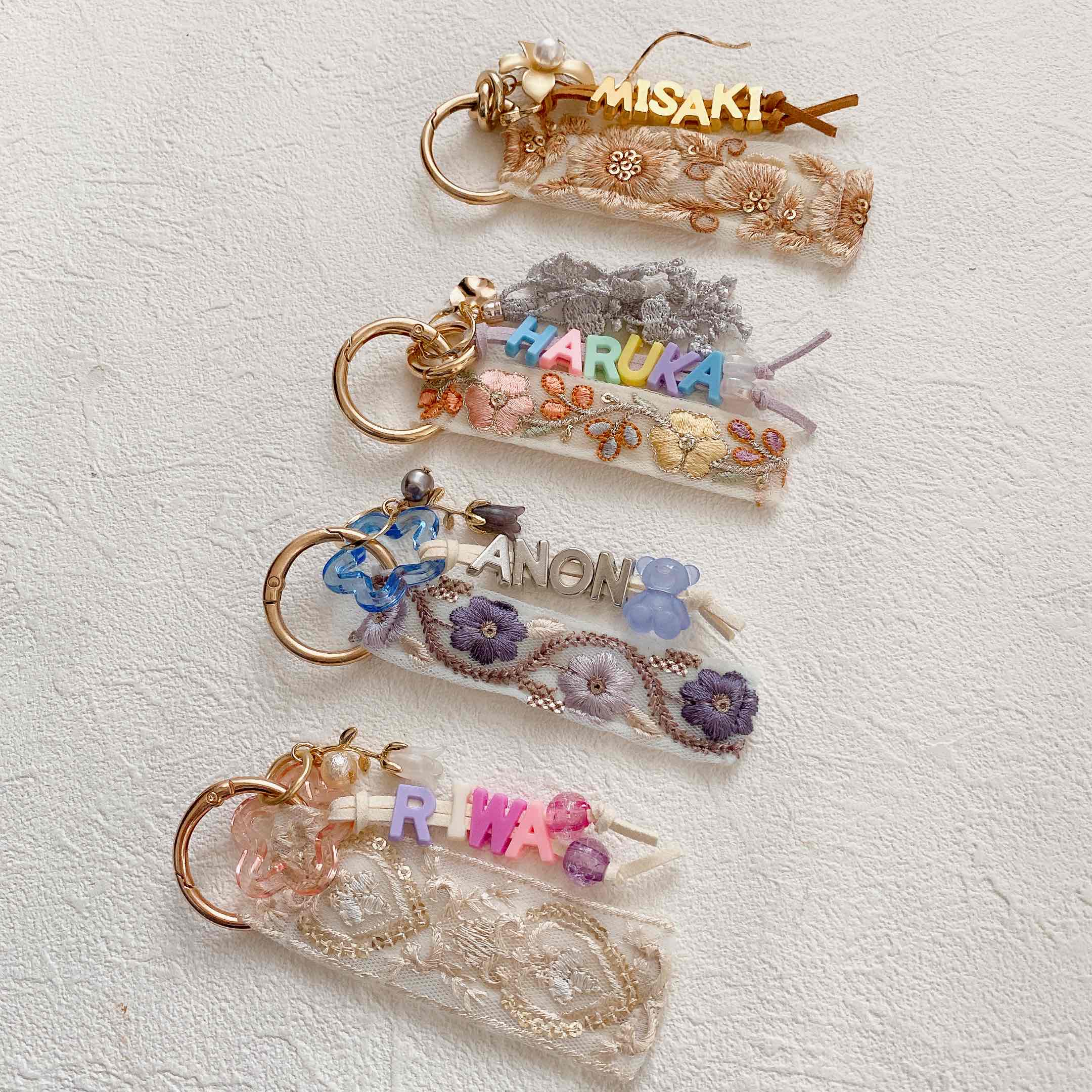 ★ママベビーフェスタ2026★1階ブース!10/30(金)限定!インド刺繍リボンネームキーホルダー
