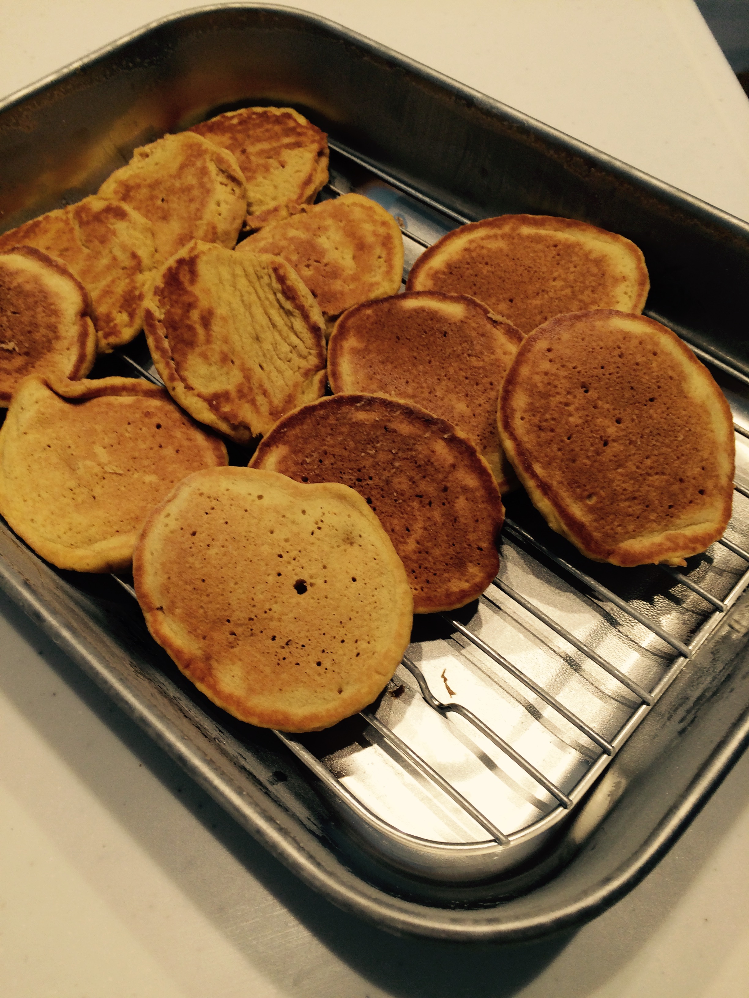【幼児食】おやつに朝食に野菜ジュースパンケーキ